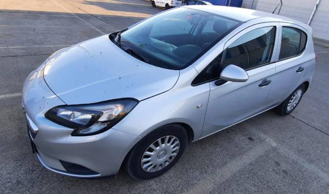 Jepet me qera  Opel Corsa  duke filluar nga 40 euro ne dite
