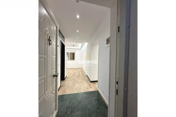 Appartamento in vendita a Tirana 1+1, Vuoto