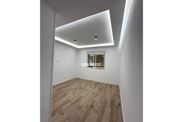 Appartamento in vendita a Tirana 1+1, Vuoto