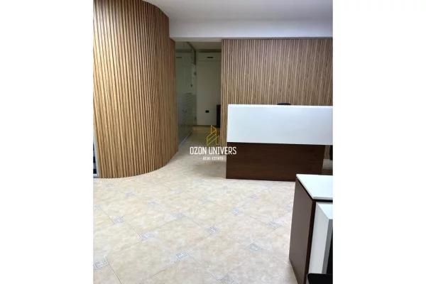 Ambient biznesi me qera 3+1 ne Tirane - 250,000 Leke