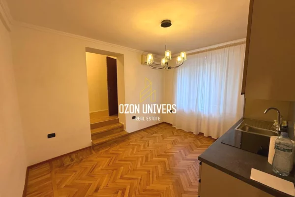 Shtepi me qera Apartament ne Tirane, 1+1, Mobilimi Pjeserisht e mobiluar, Pagesa 650  Euro.