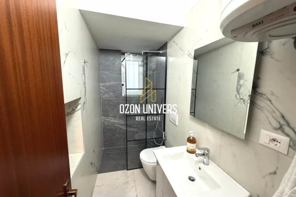 Shtepi me qera Apartament ne Tirane, 1+1, Mobilimi Pjeserisht e mobiluar, Pagesa 650  Euro.