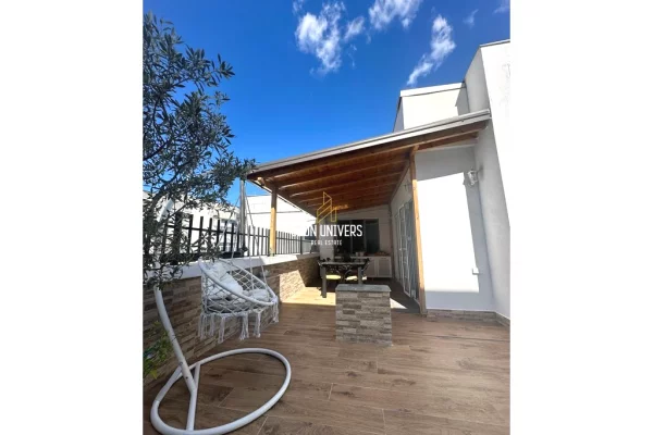 Appartamento in vendita a Tirana 2+1, Arredato