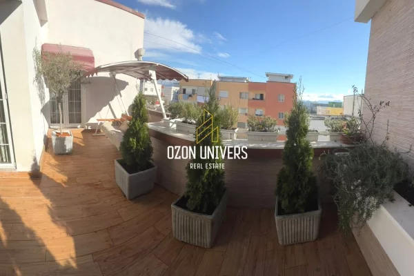 Appartamento in vendita a Tirana 2+1, Arredato