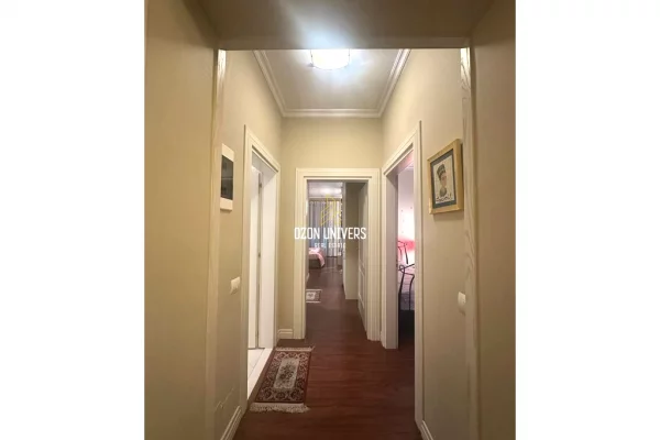 Appartamento in vendita a Tirana 2+1, Arredato