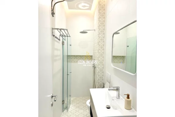 Appartamento in vendita a Tirana 2+1, Arredato