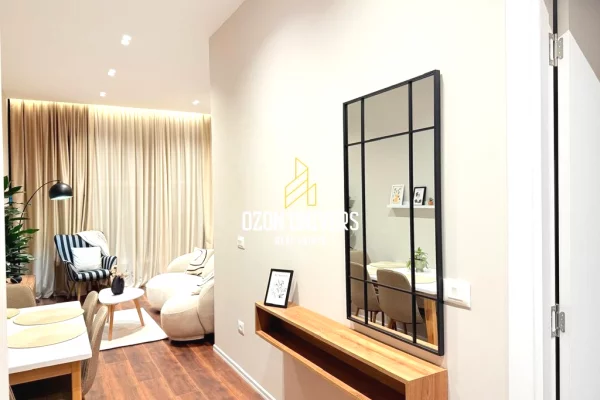 Appartamento in vendita a Tirana 2+1, Arredato