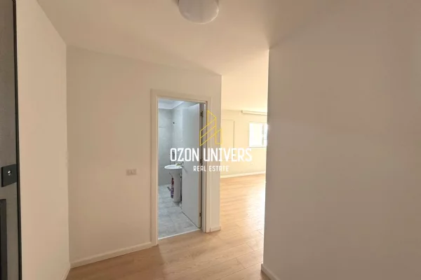 Shtepi me qera Apartament ne Tirane, 2+1, Mobilimi Pjeserisht e mobiluar, Pagesa 40,000  Leke.