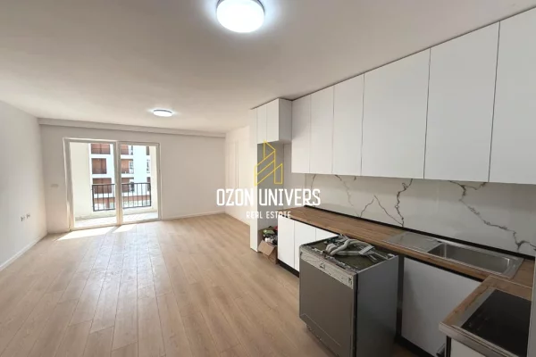Apartament 2+1+2 për Qira tek Rruga e Qelqit, Kombinat!