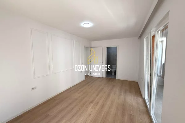 Shtepi me qera Apartament ne Tirane, 2+1, Mobilimi Pjeserisht e mobiluar, Pagesa 50,000  Leke.