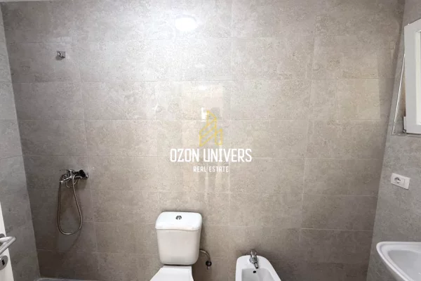 Shtepi me qera Apartament ne Tirane, 2+1, Mobilimi Pjeserisht e mobiluar, Pagesa 50,000  Leke.