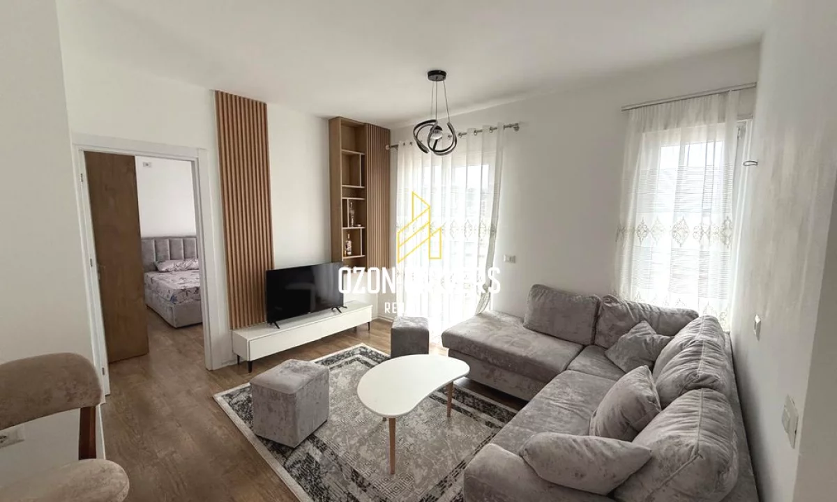 Shtepi me qera Apartament ne Tirane, 2+1, Mobilimi E mobiluar, Pagesa 55,000  Leke.