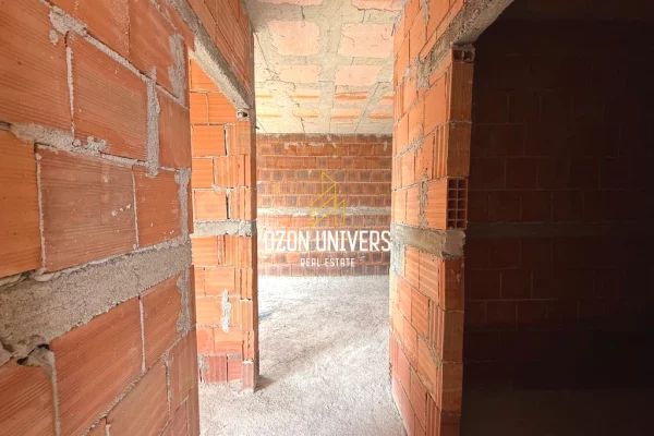 Appartamento in vendita a Tirana 2+1, Vuoto