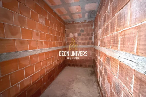 Appartamento in vendita a Tirana 2+1, Vuoto