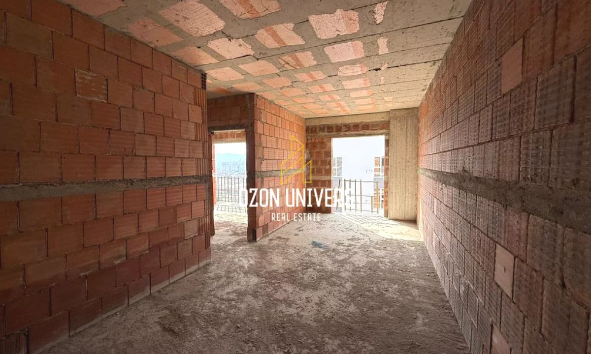 Appartamento in vendita a Tirana 2+1, Vuoto