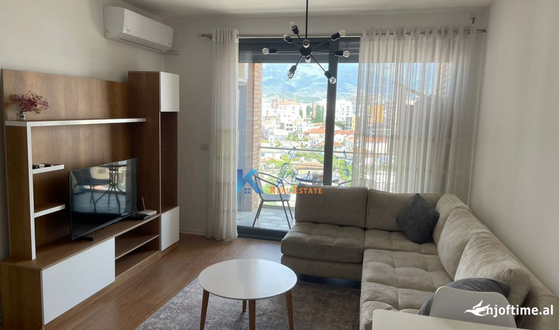 Shtepi me qera Apartament ne Tirane, 2+1, Mobilimi E mobiluar, Pagesa 600  Euro.