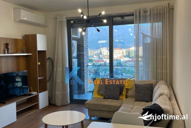 Shtepi me qera Apartament ne Tirane, 2+1, Mobilimi E mobiluar, Pagesa 600  Euro.
