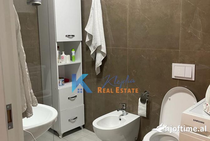 Shtepi me qera Apartament ne Tirane, 2+1, Mobilimi E mobiluar, Pagesa 600  Euro.