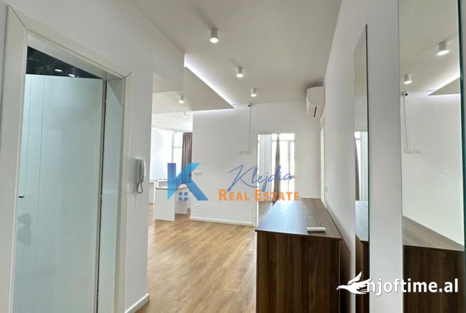 Ambient zyrash te Komuna e parisit, Kompleksi Kika 2