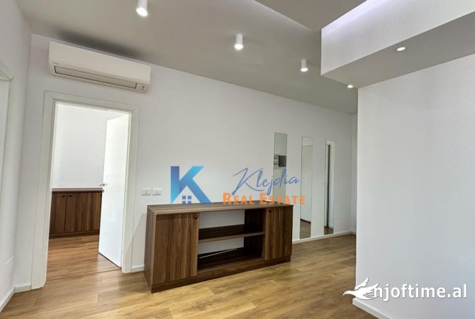 Ambient zyrash te Komuna e parisit, Kompleksi Kika 2