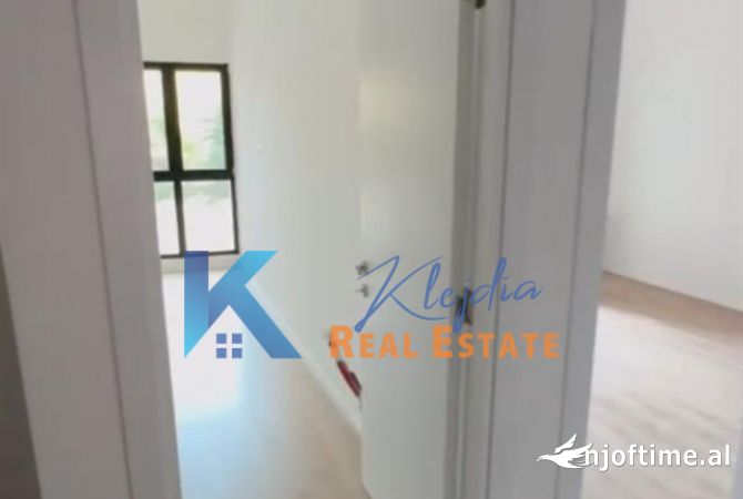 Zyre per qira te Kompleksi Arlis, prane Farmacise nr.10