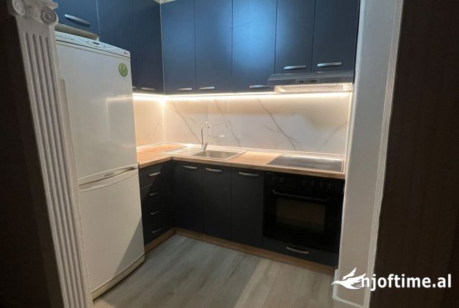 Shtepi ne shitje Apartament ne Tirane, 1+1, Mobilimi E mobiluar, Pagesa 90,000  Euro.