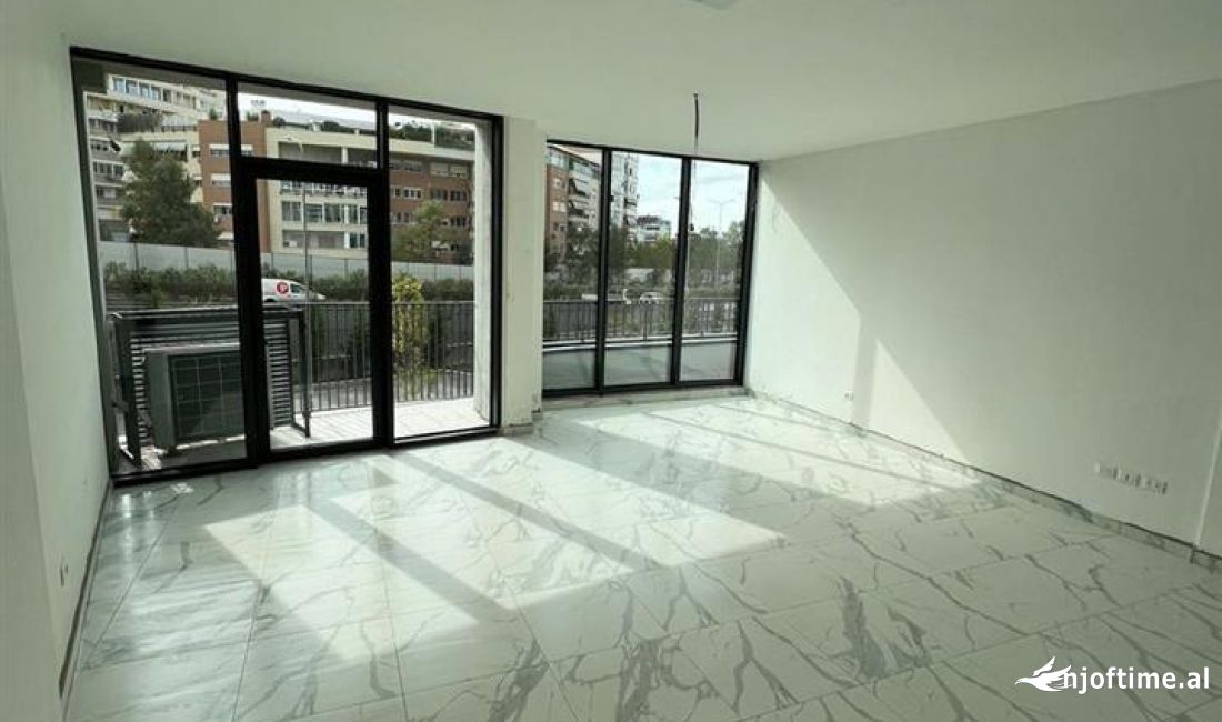 AMBIENT PER ZYRA ME QIRA TE LAKE VIEW RESIDENCE