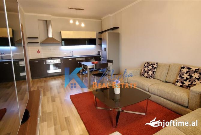 Apartament 1+1 per qira te Pazari i Ri, Rruga Hoxha Tahsim