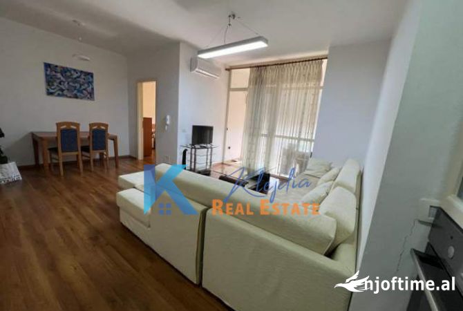 Shtepi me qera Apartament ne Tirane, 1+1, Mobilimi E mobiluar, Pagesa 500  Euro.