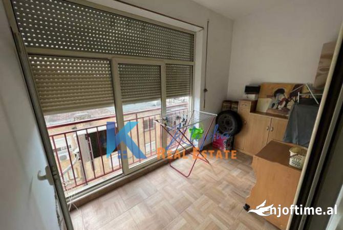 Shtepi me qera Apartament ne Tirane, 1+1, Mobilimi E mobiluar, Pagesa 500  Euro.