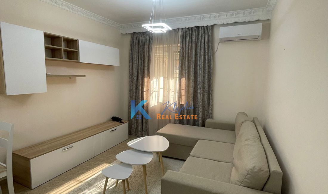 Shtepi me qera Apartament ne Tirane, 1+1, Mobilimi E mobiluar, Pagesa 500  Euro.
