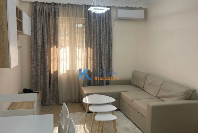 Shtepi me qera Apartament ne Tirane, 1+1, Mobilimi E mobiluar, Pagesa 500  Euro.