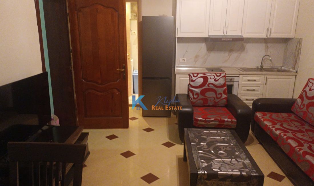 Shtepi me qera Apartament ne Tirane, 1+1, Mobilimi E mobiluar, Pagesa 50,000  Leke.