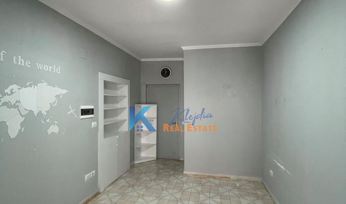 Dyqan per qira ne Myslym Shyr, pas Gjykates se Larte