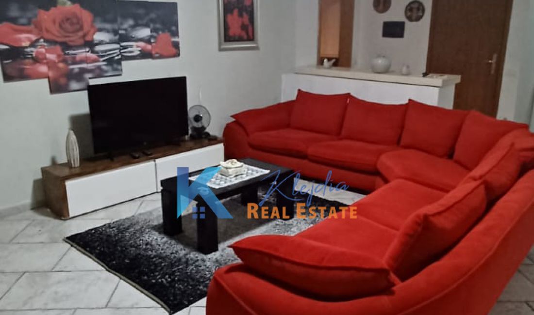 Shtepi me qera Apartament ne Tirane, 2+1, Mobilimi E mobiluar, Pagesa 60,000  Leke.