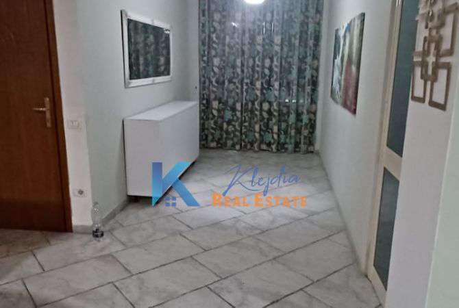 Shtepi me qera Apartament ne Tirane, 2+1, Mobilimi E mobiluar, Pagesa 60,000  Leke.