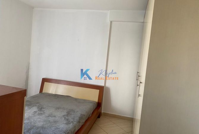 Shtepi me qera Apartament ne Tirane, 3+1, Mobilimi E mobiluar, Pagesa 500  Euro.