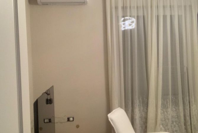 Shtepi me qera Apartament ne Tirane, 1+1, Mobilimi E mobiluar, Pagesa 550  Euro.