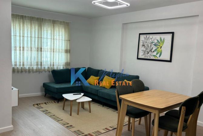 1+1 me qira te Rruga 5 Maji, afer Big Market