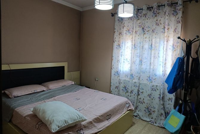 Shtepi ne shitje Apartament ne Tirane, 2+1, Mobilimi E mobiluar, Pagesa 158,000  Euro.