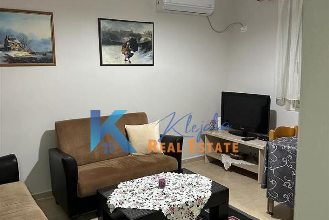 Apartament 2+1 per qira te Rruga e Durresit, afer hotel Colosseo