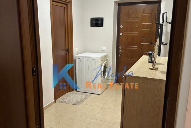 Shtepi me qera Apartament ne Tirane, 2+1, Mobilimi E mobiluar, Pagesa 600  Euro.