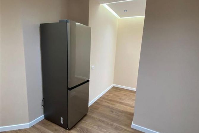 Zyre per qira ne Qender te Donika Center