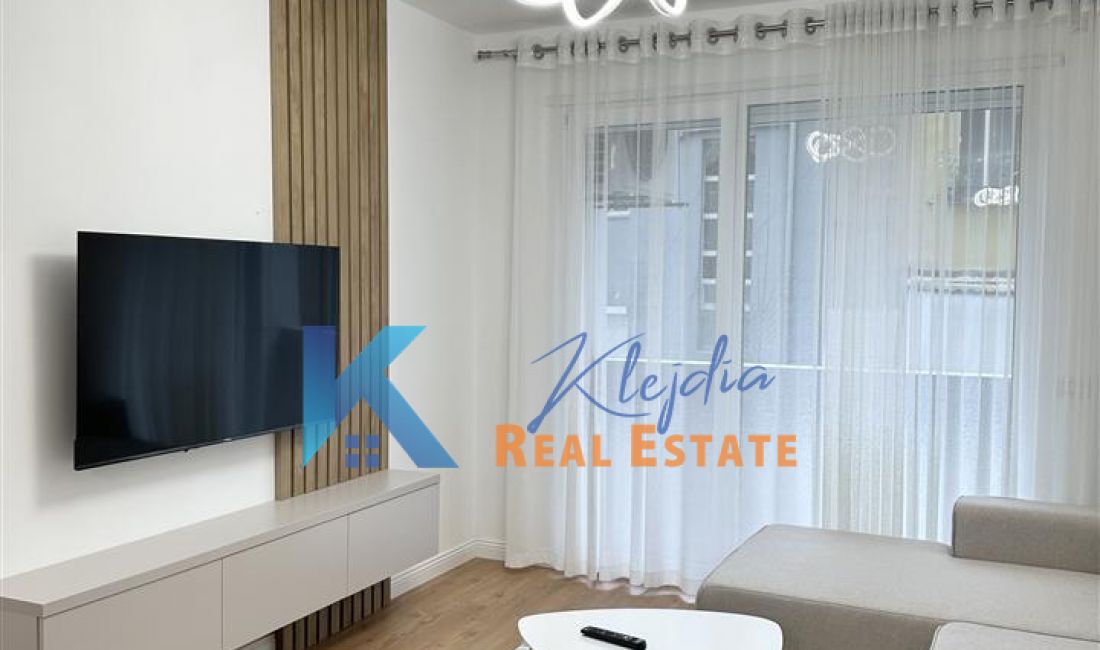 Shtepi me qera Apartament ne Tirane, 2+1, Mobilimi E mobiluar, Pagesa 650  Euro.