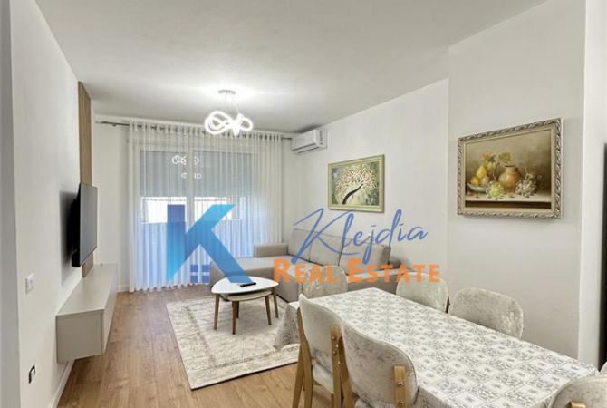 Shtepi me qera Apartament ne Tirane, 2+1, Mobilimi E mobiluar, Pagesa 650  Euro.