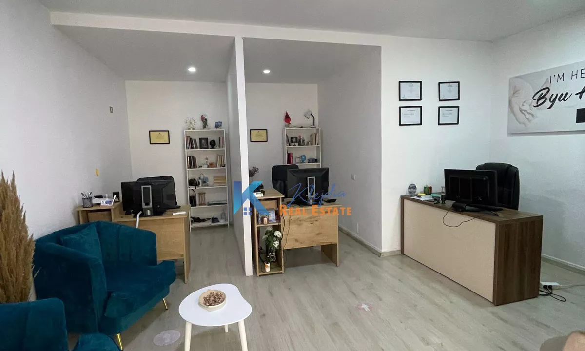 Dyqan per qira ne Myslym Shyr