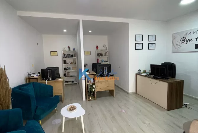 Business Property for Rent 1+1 in Tirana - 40,000 Leke