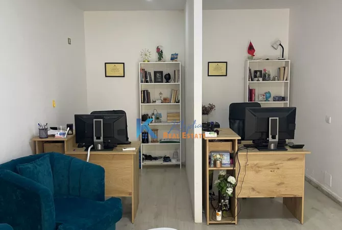 Business Property for Rent 1+1 in Tirana - 40,000 Leke