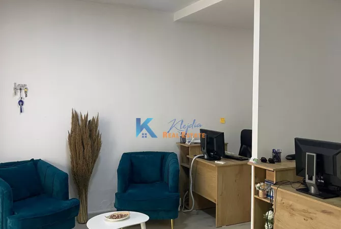 Dyqan per qira ne Myslym Shyr