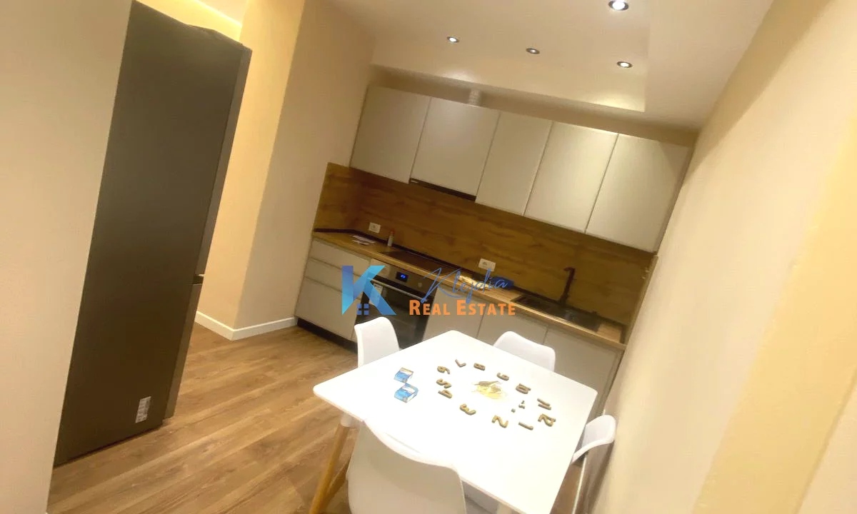 Shtepi me qera Apartament ne Tirane, 1+1, Mobilimi E mobiluar, Pagesa 70,000  Leke.